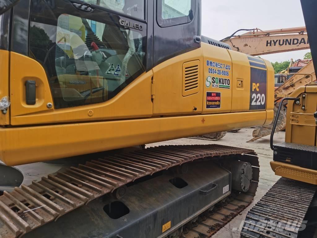 Komatsu PC220-7 Crawler excavators