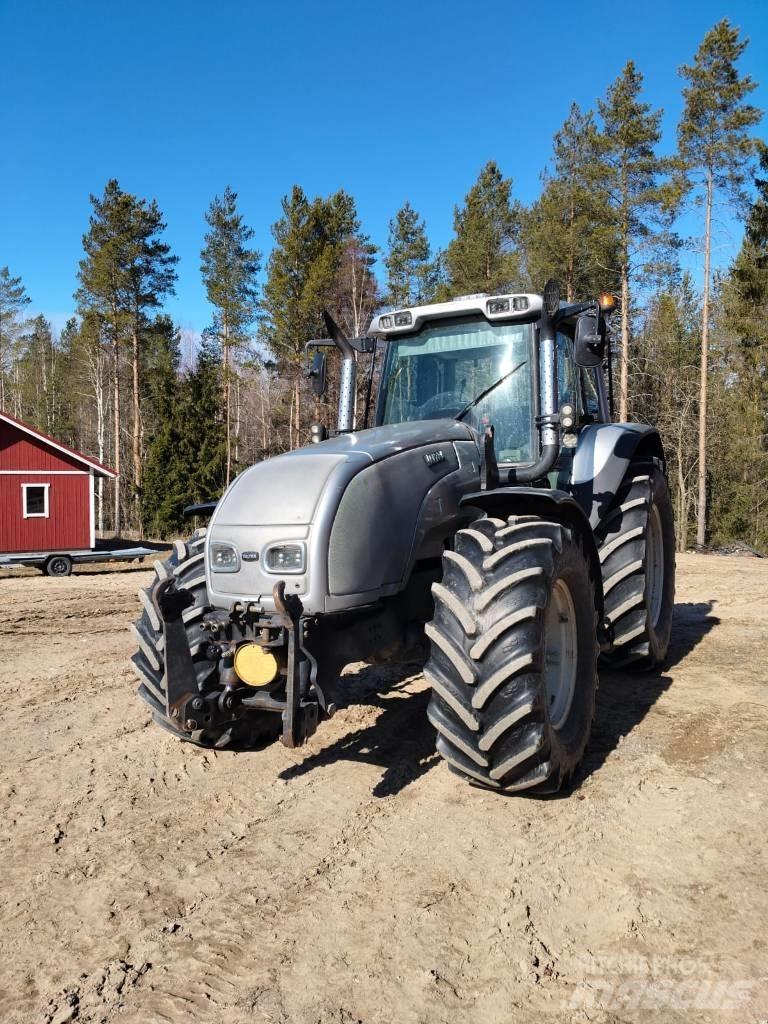 Valtra T130 Hi-Tek Tractors
