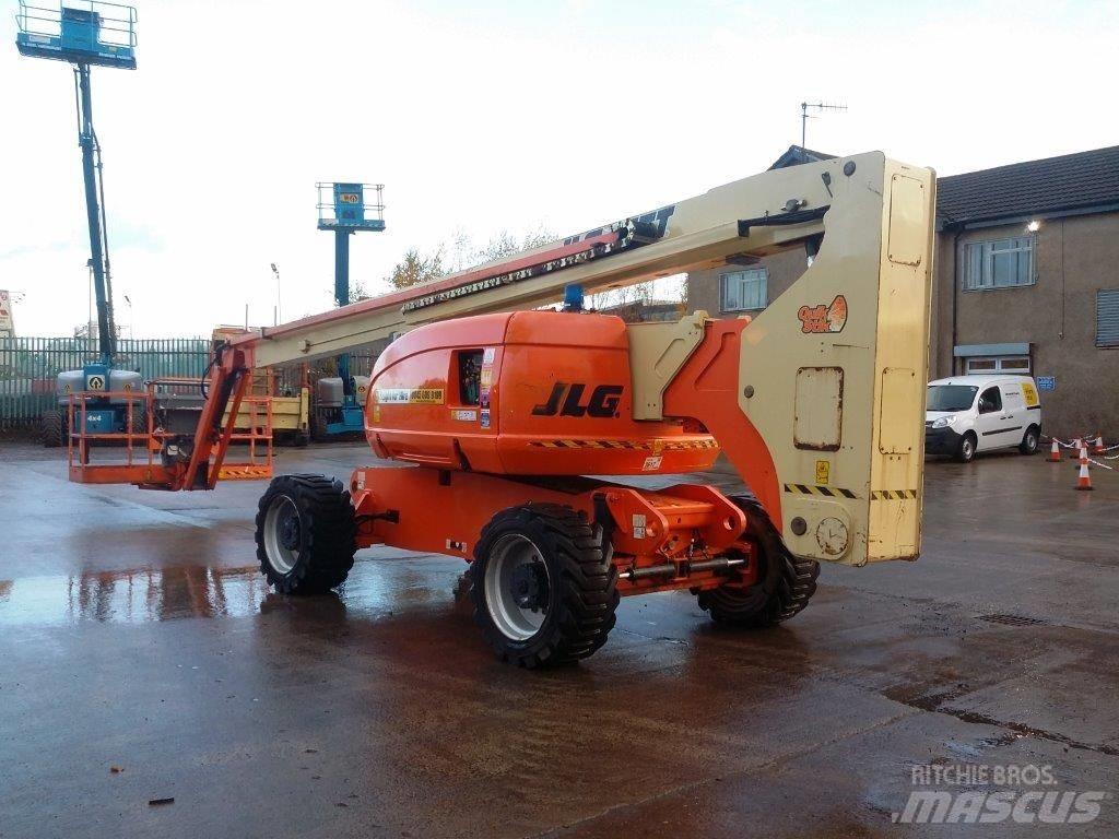 JLG 800AJ Articulated boom lifts