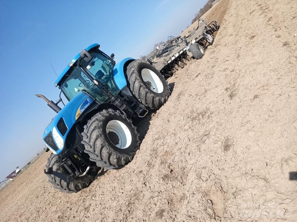New Holland T 7060 Tractors