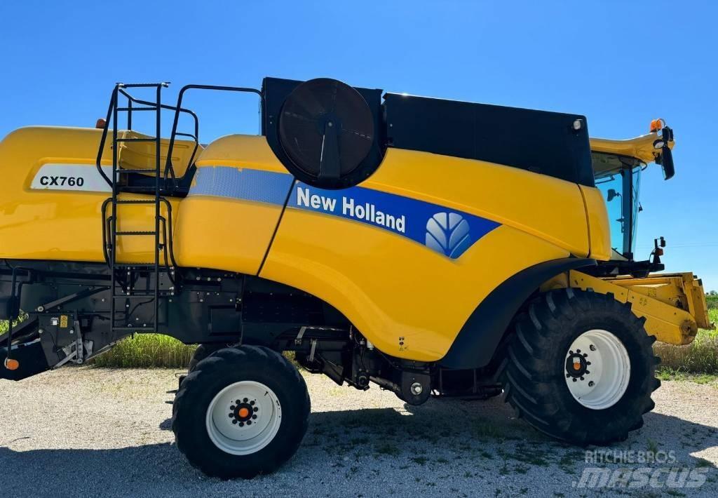 New Holland CX 760 Combine harvesters