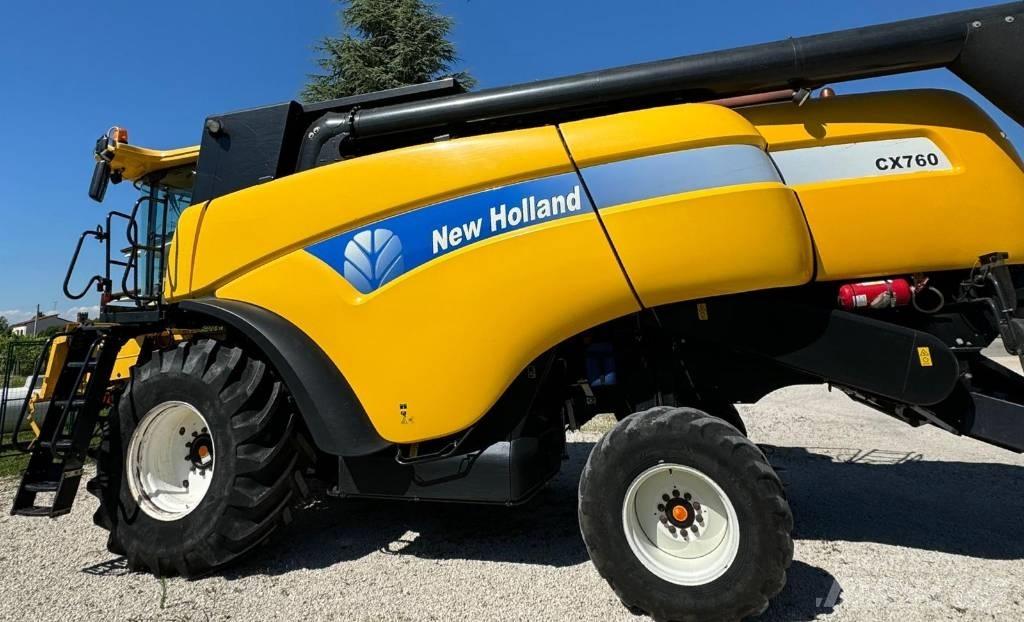New Holland CX 760 Combine harvesters