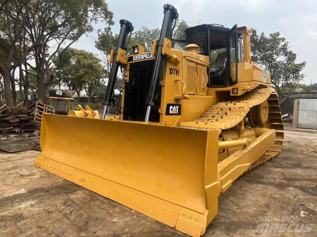 CAT D7H Crawler dozers