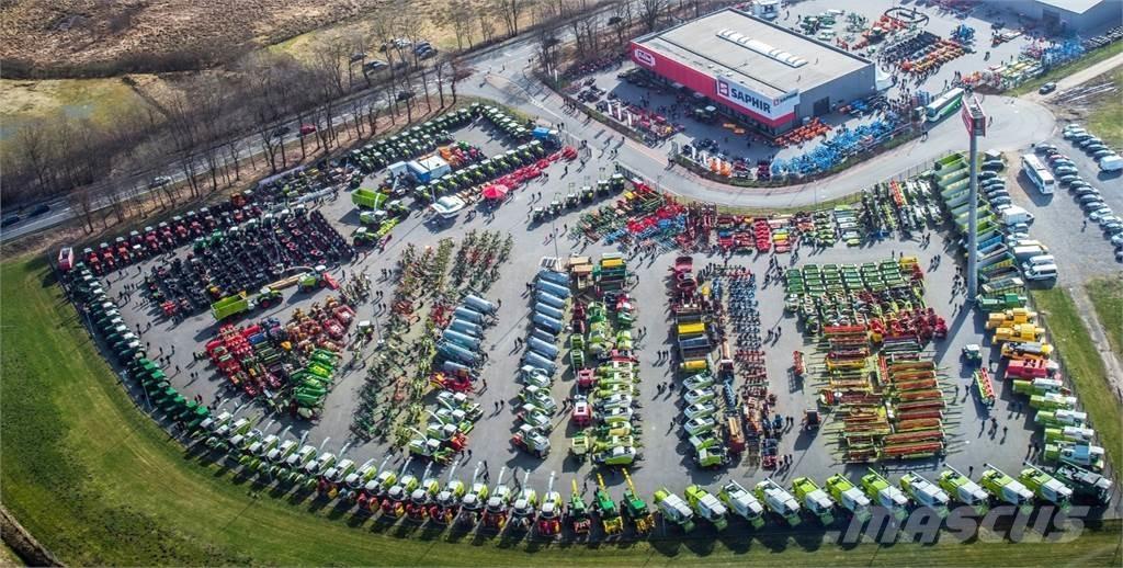 CLAAS Arion 640 Tractors