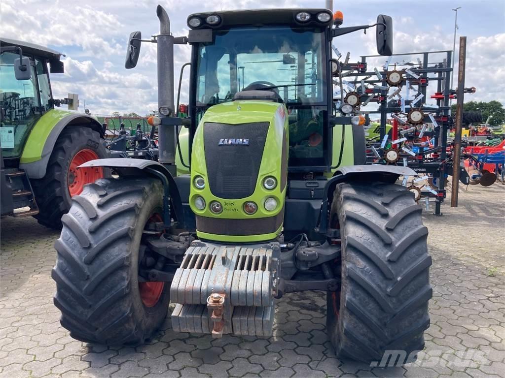 CLAAS Arion 640 Tractors