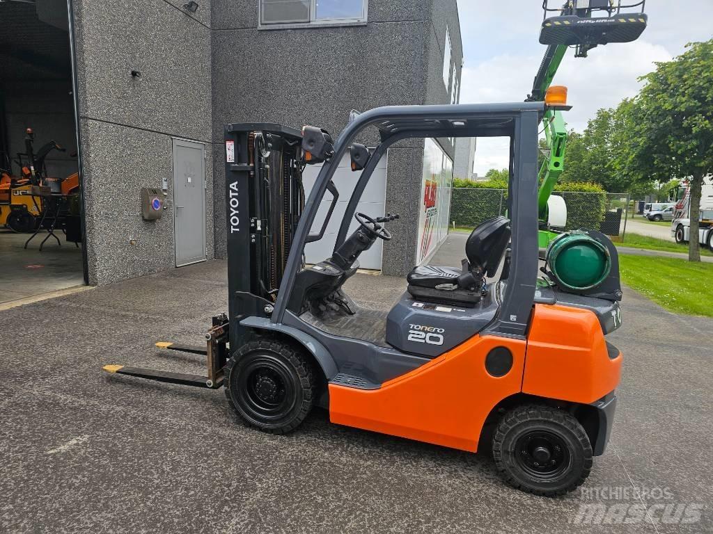 Toyota 02-8 FG F 20 LPG trucks