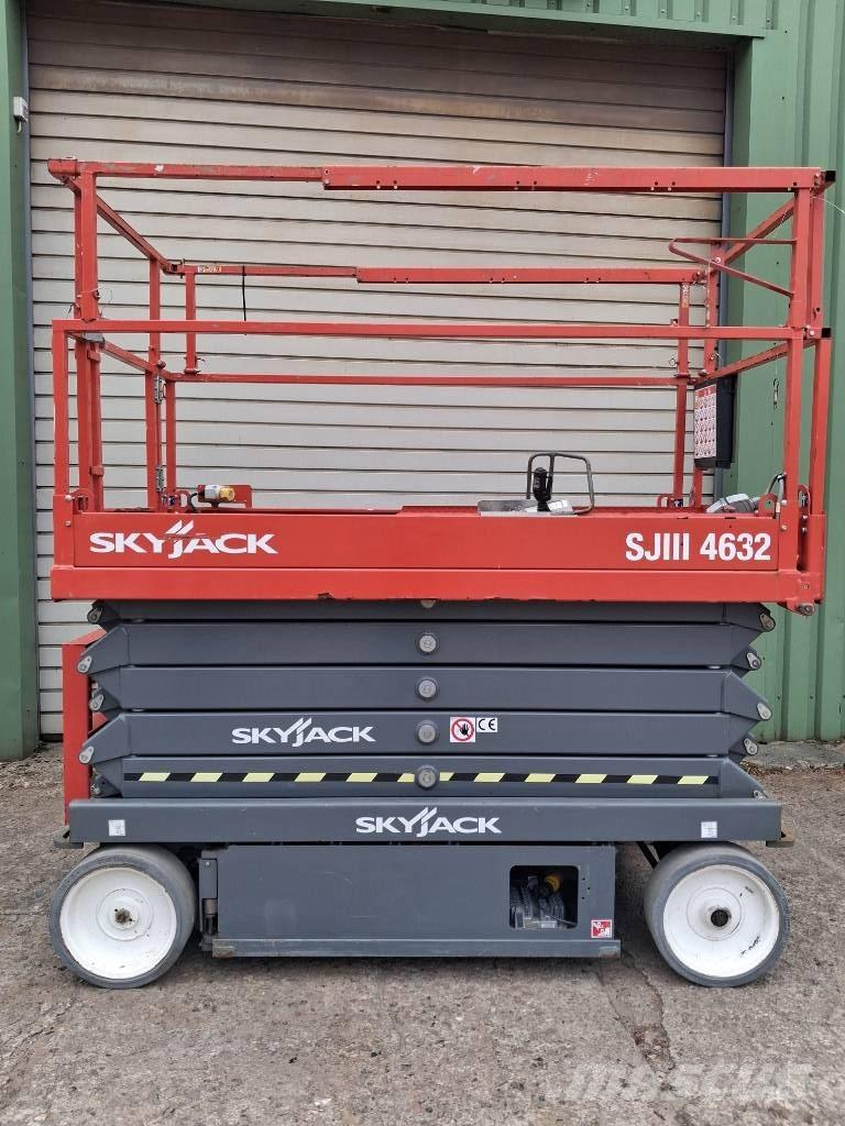 SkyJack SJ III 4632 Scissor lifts