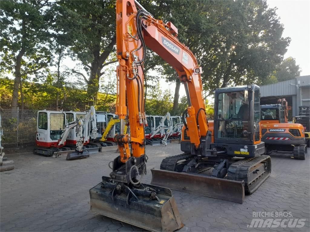 Doosan DX85R-3 Mini excavators  7t - 12t