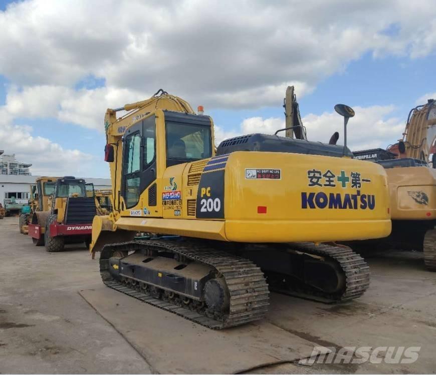 Komatsu PC 220-8 Crawler excavators