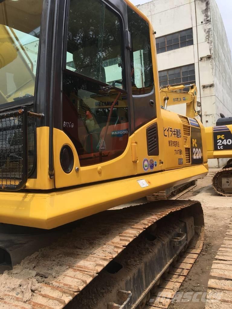 Komatsu PC 220-8 Crawler excavators