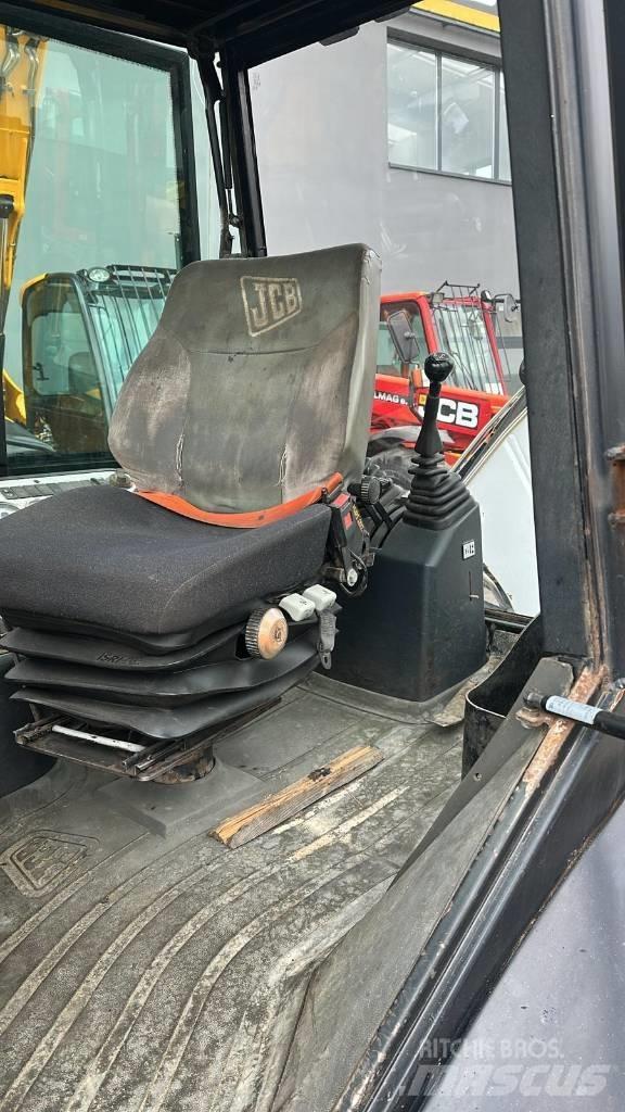 JCB 2 CX Backhoe