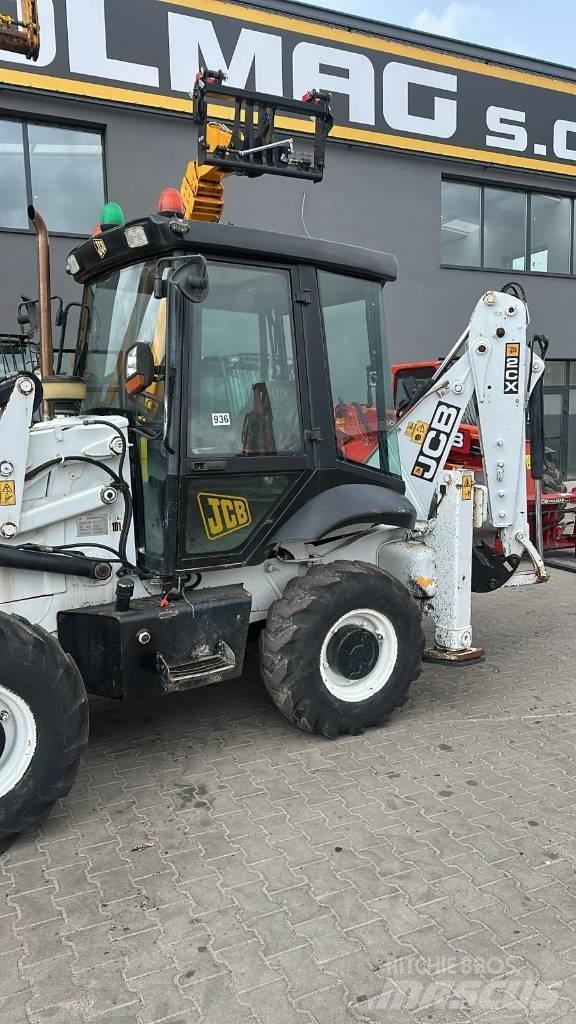 JCB 2 CX Backhoe
