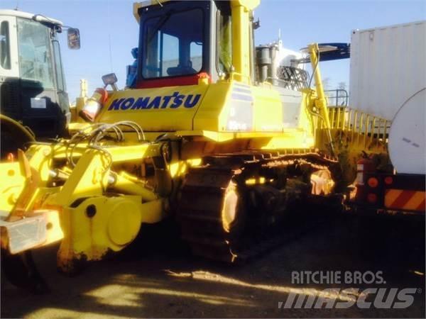 Komatsu D85EX-15 Crawler dozers