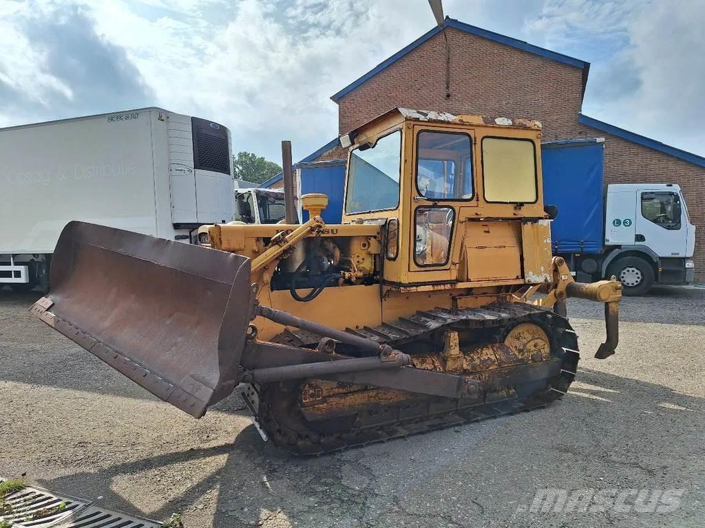 Komatsu D45-1 Crawler dozers