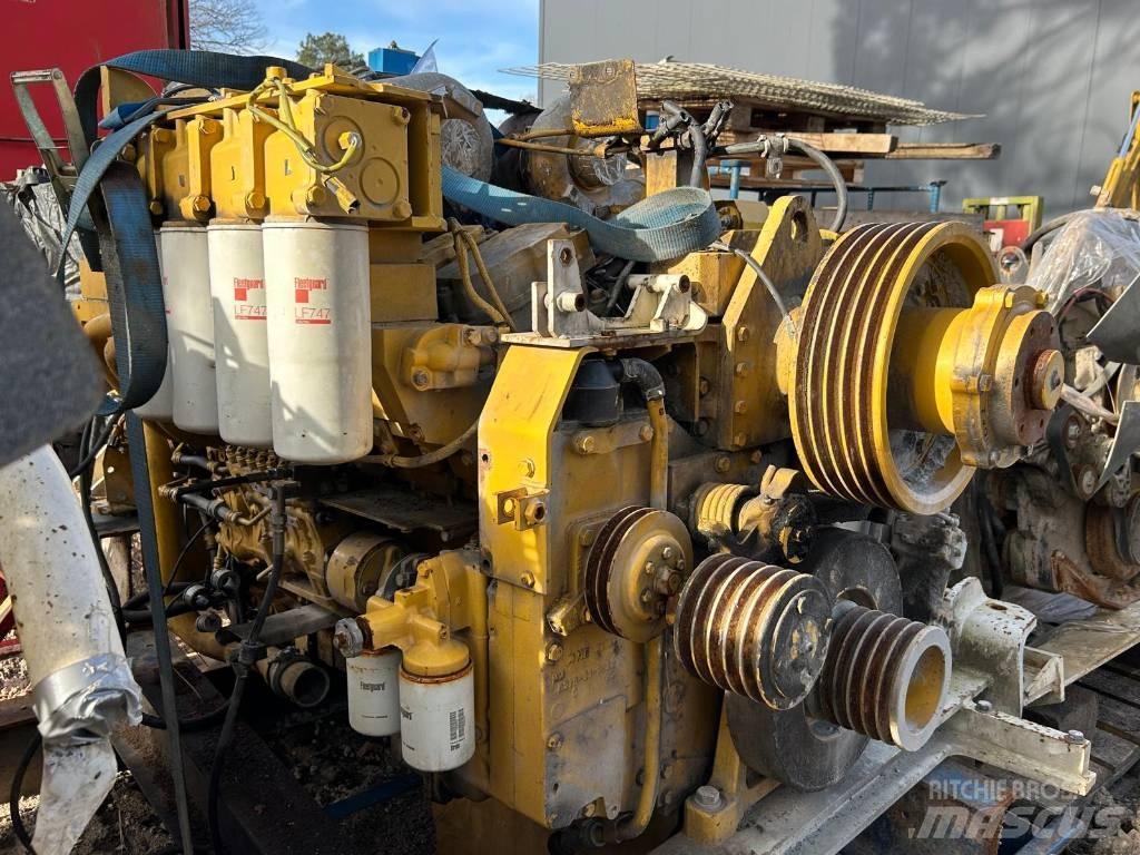 Komatsu SA12V140 Engines