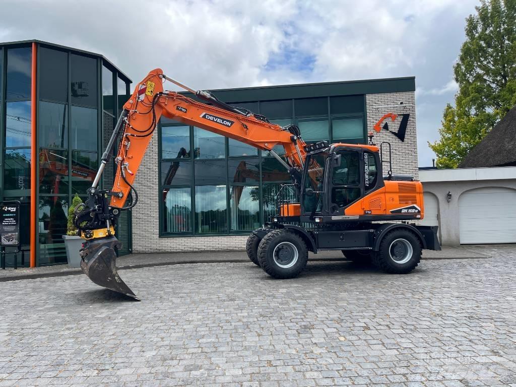 Develon DX 160 W-7 Wheeled excavators