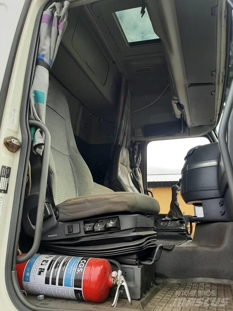Volvo FH 12 Curtain sider trucks