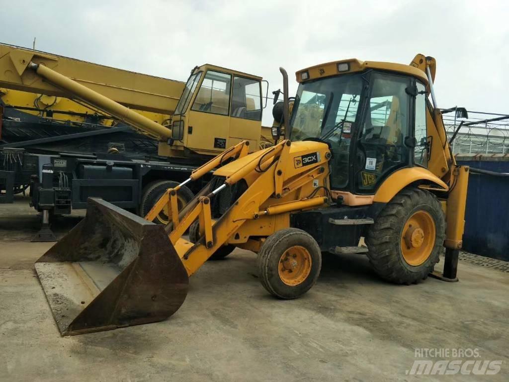 JCB 3CX Backhoe