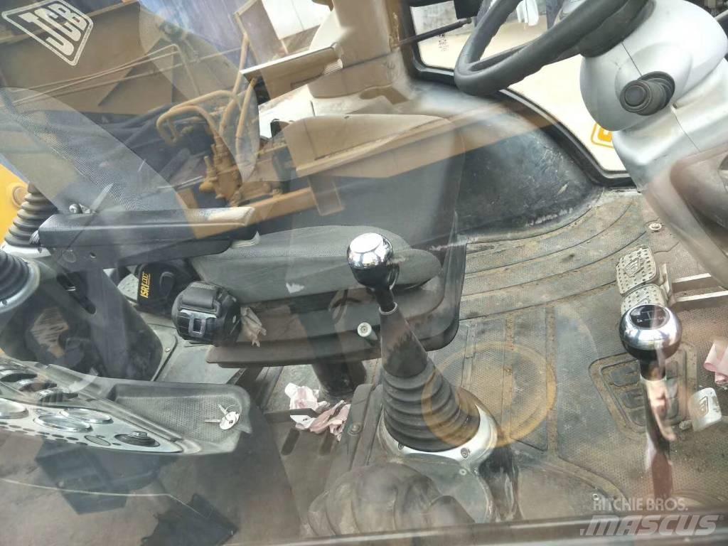 JCB 3CX Backhoe