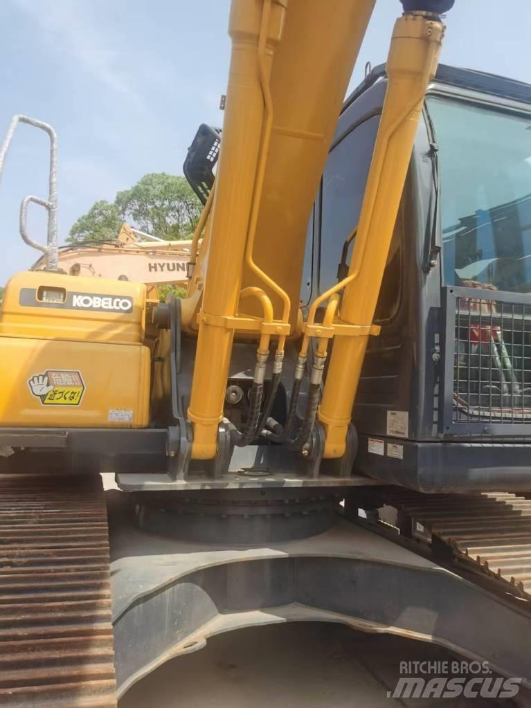 Kobelco SK 200 Crawler excavators
