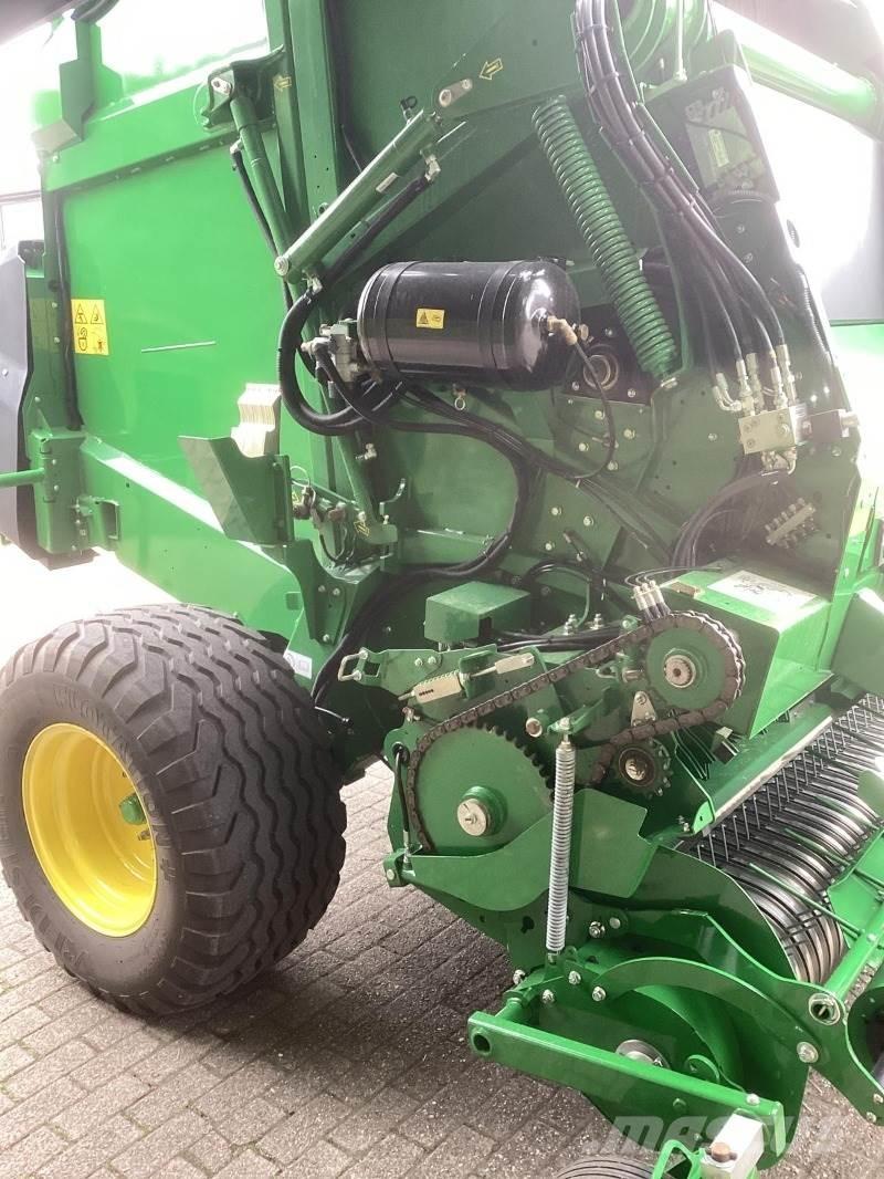 John Deere V461M Round balers