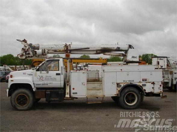 Altec D845B Truck mounted platforms