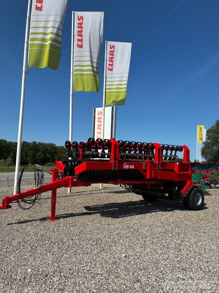 He-Va Tip-Roller Farm machinery
