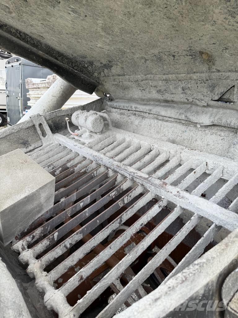 Putzmeister 38Z Concrete pumps