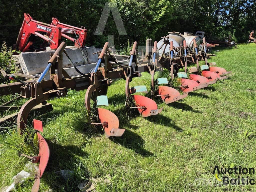  Onbekend Plow Plows