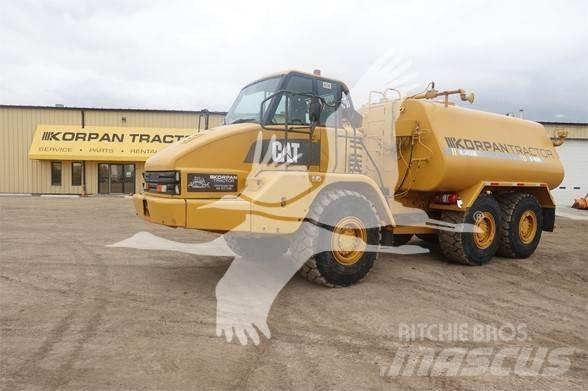 CAT 730 Water bowser