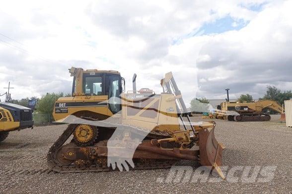 CAT D8T Crawler dozers