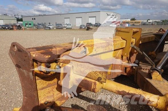CAT D8T Crawler dozers