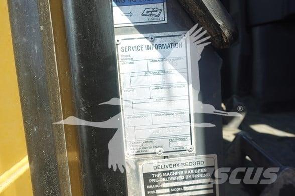 CAT D8T Crawler dozers