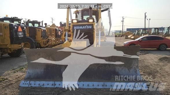 Komatsu D65PX Crawler dozers