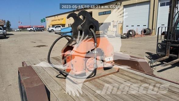 NPK C8C C8100 Plate compactors