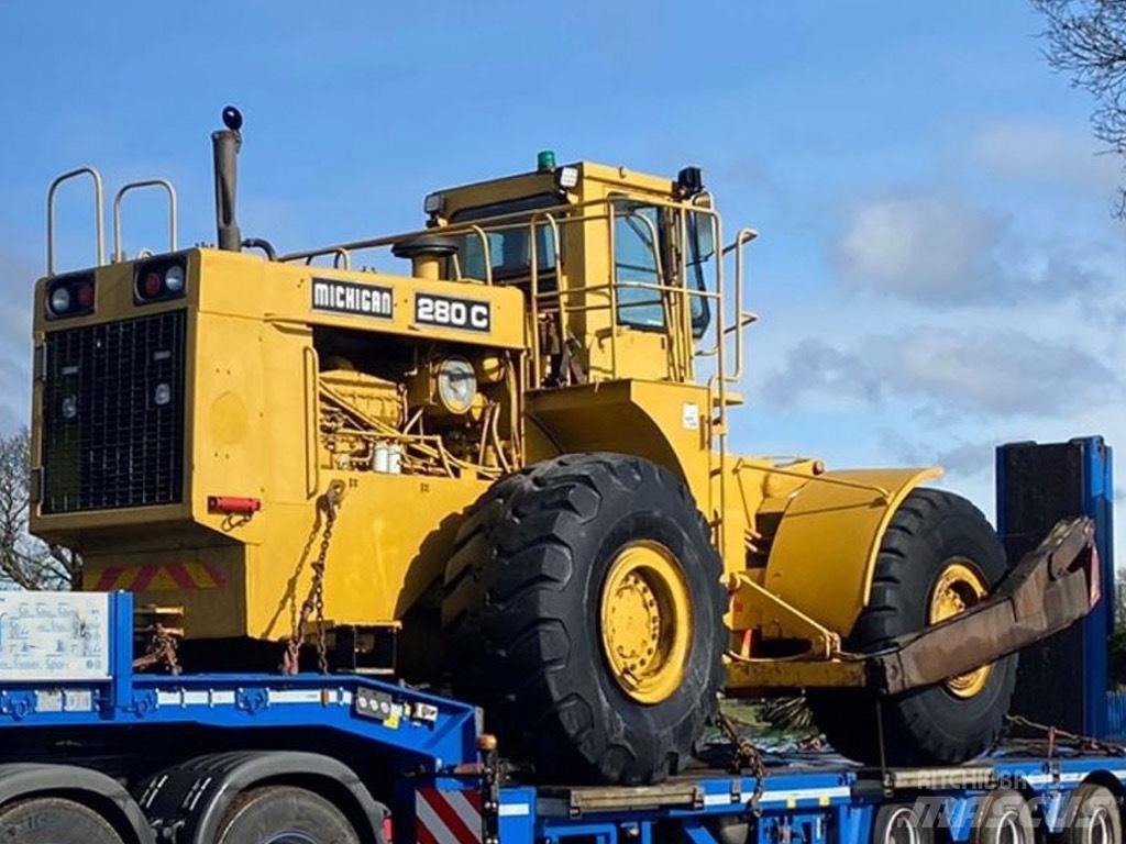 Michigan 280C Wheel dozers
