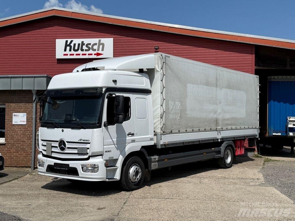 Mercedes-Benz 1530L Curtain sider trucks