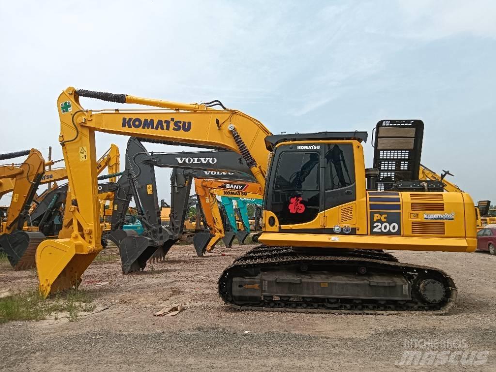 Komatsu PC 200-8 Crawler excavators