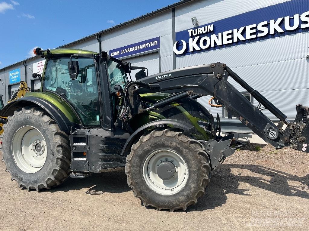 Valtra T 145 Tractors