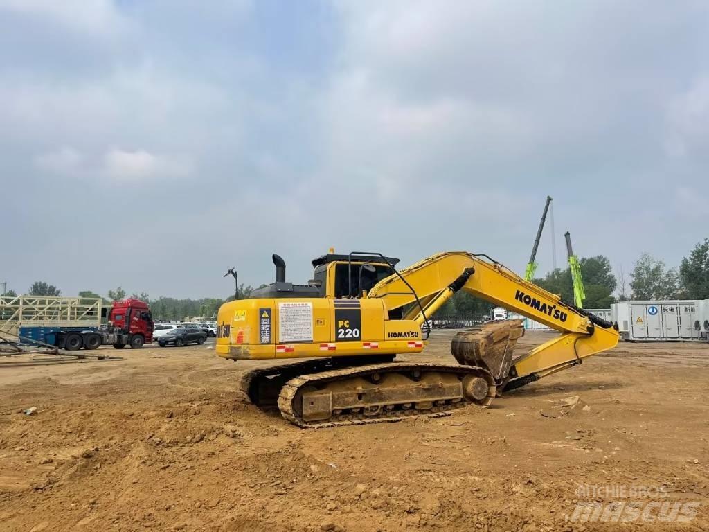 Komatsu PC 220-8 Crawler excavators