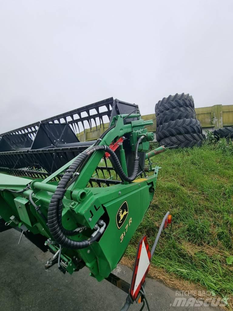 John Deere W 440 Combine harvesters
