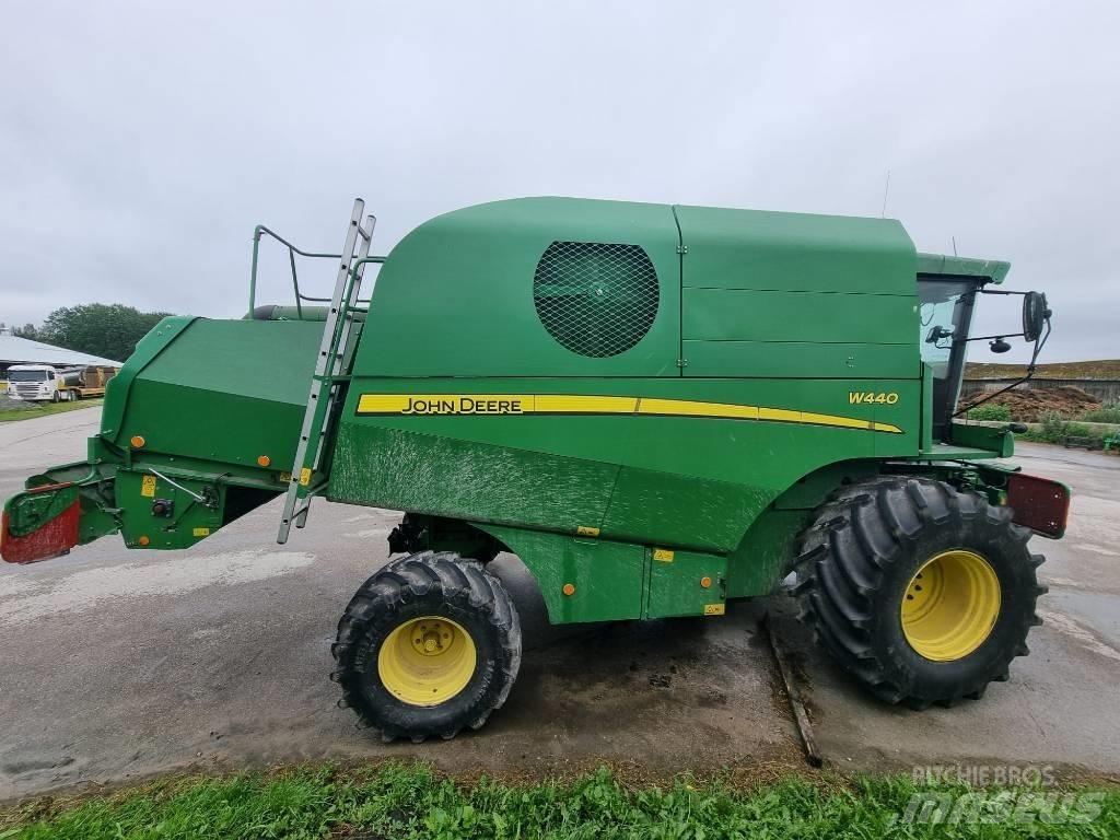 John Deere W 440 Combine harvesters