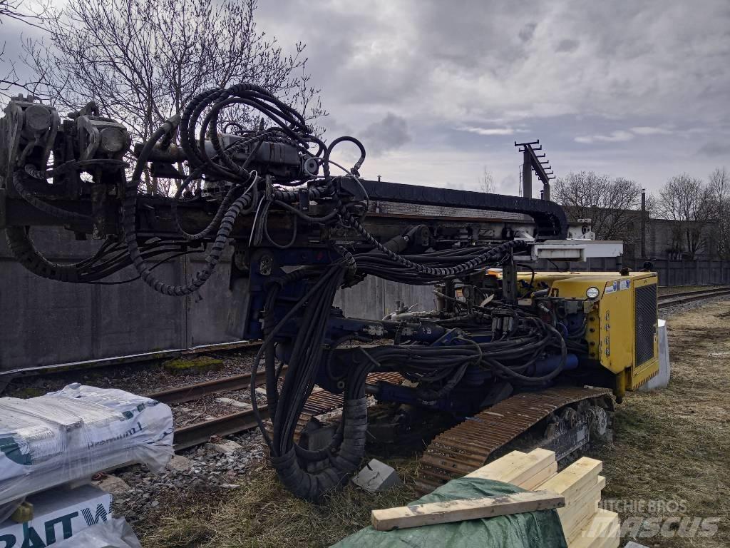 Hütte HBR 502 Truck mounted drill rig