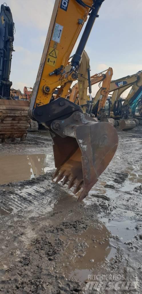 JCB JS 220 LC Crawler excavators