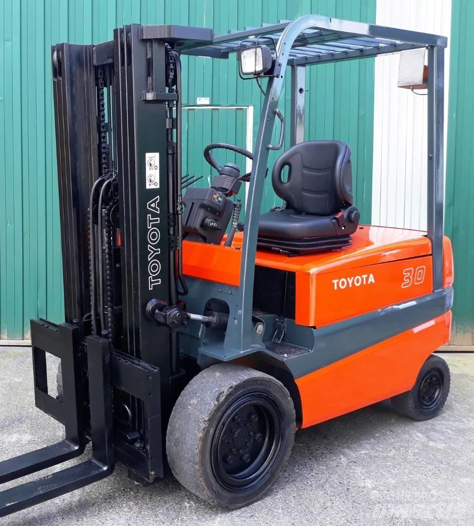 Toyota FBMF30 Electric forklift trucks