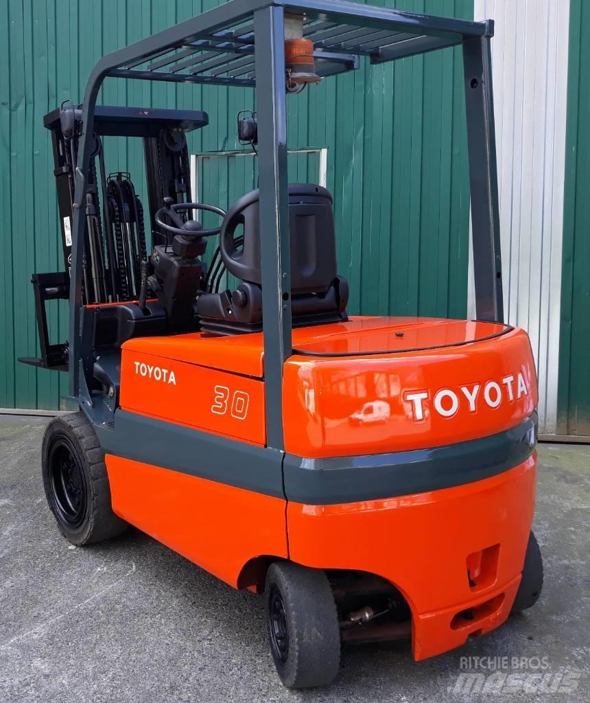 Toyota FBMF30 Electric forklift trucks