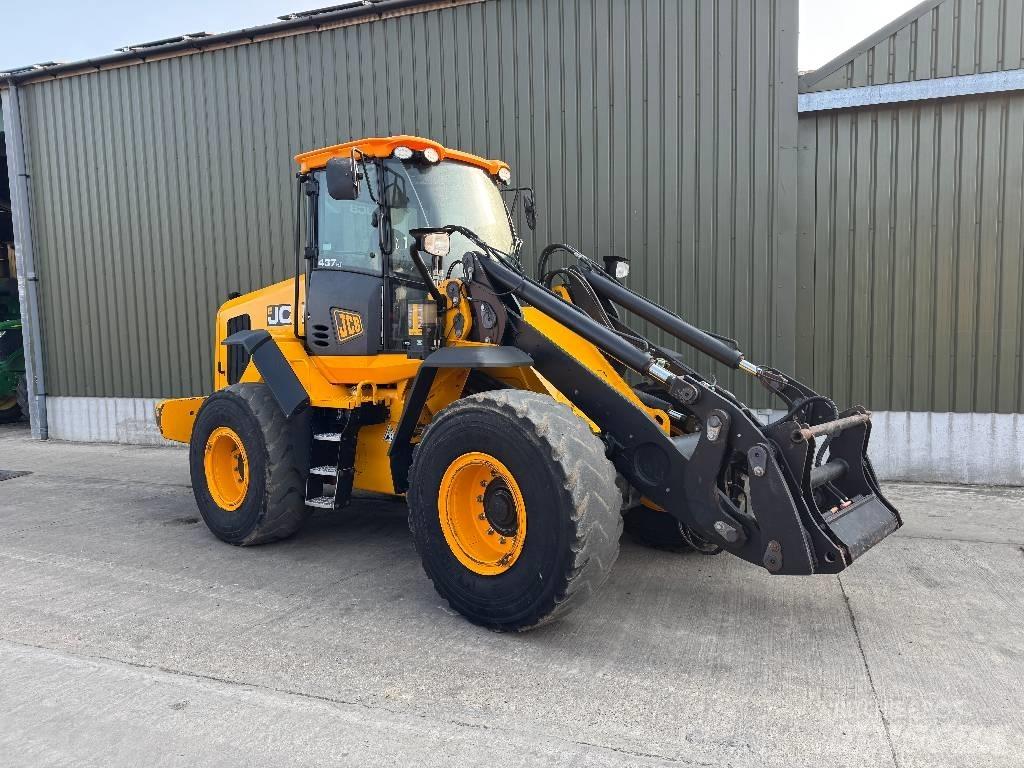 JCB 437 HT Agri Multi-purpose loaders
