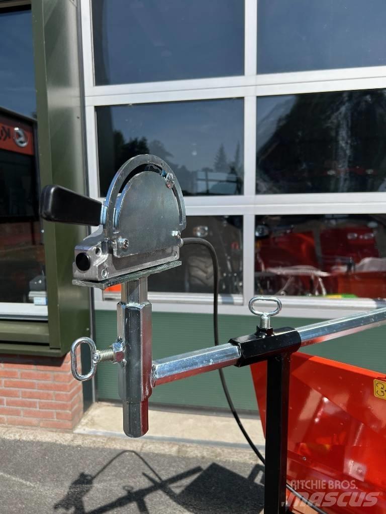 Kubota MTZ SM 150 Compact tractor attachments