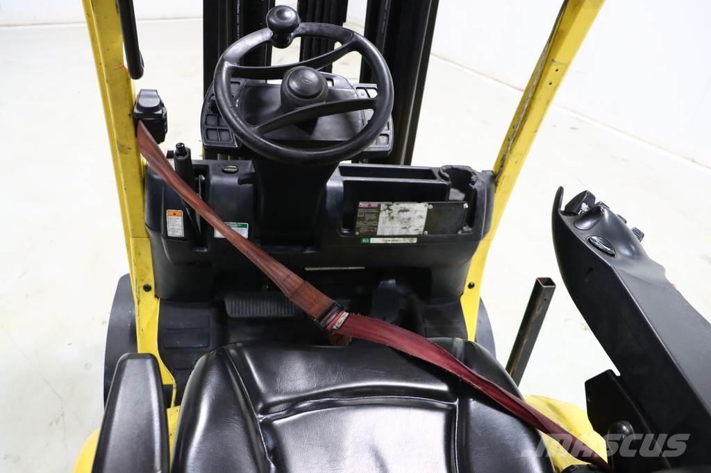 Hyster S3.0FT LPG trucks