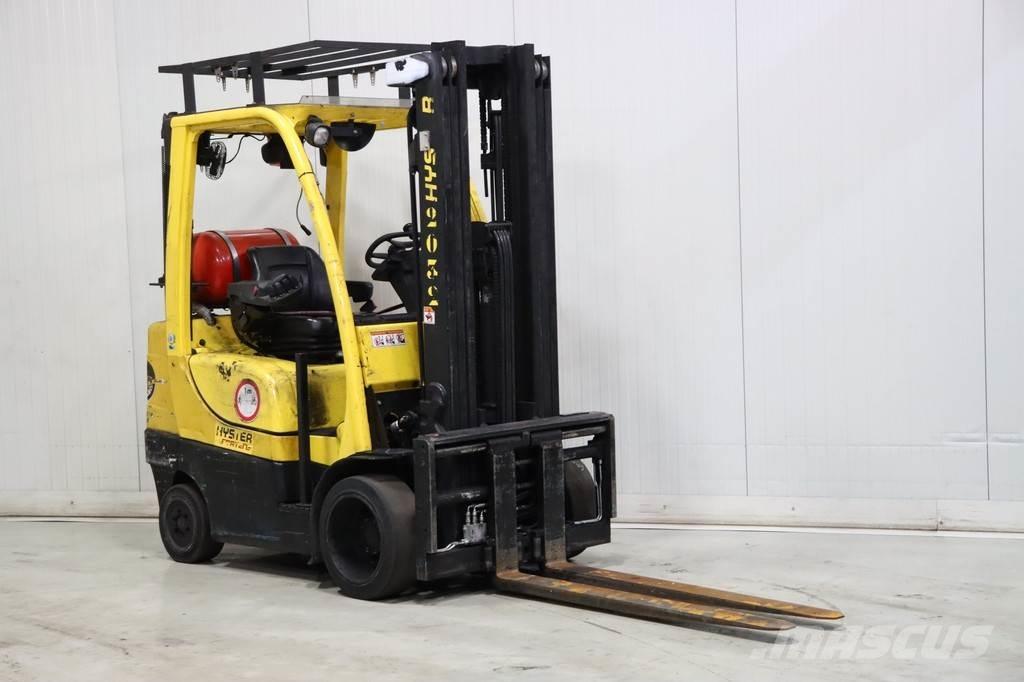 Hyster S3.0FT LPG trucks